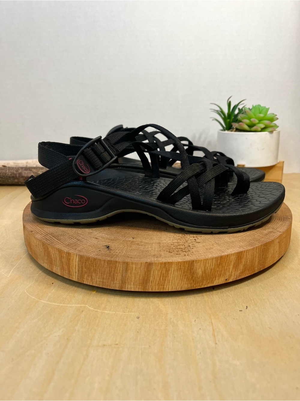 Chaco Women’s Z/2 Classic Sandals - Black - Size 9